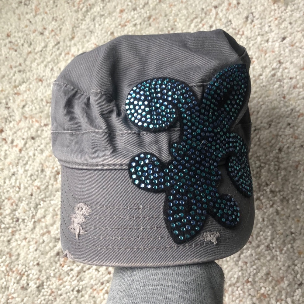 Hat - Picture 5 of 5
